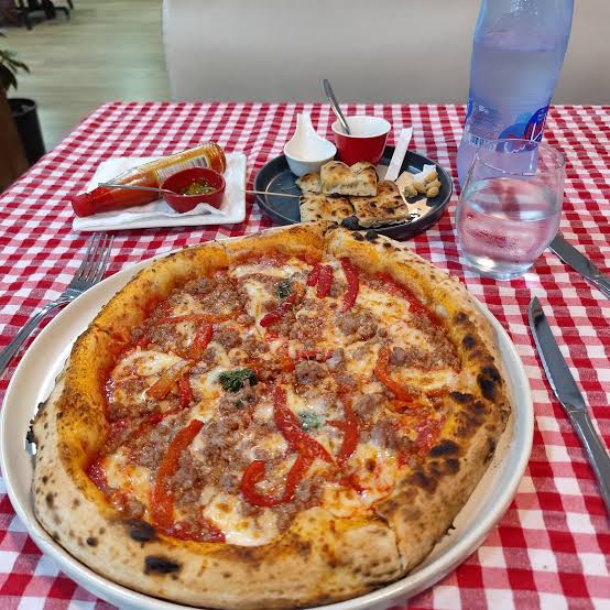Bino's