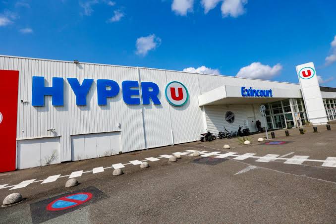 Hyper U